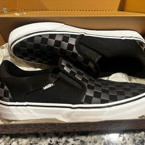 Vans Men’s size 8 Asher Deluxe brand new never worn